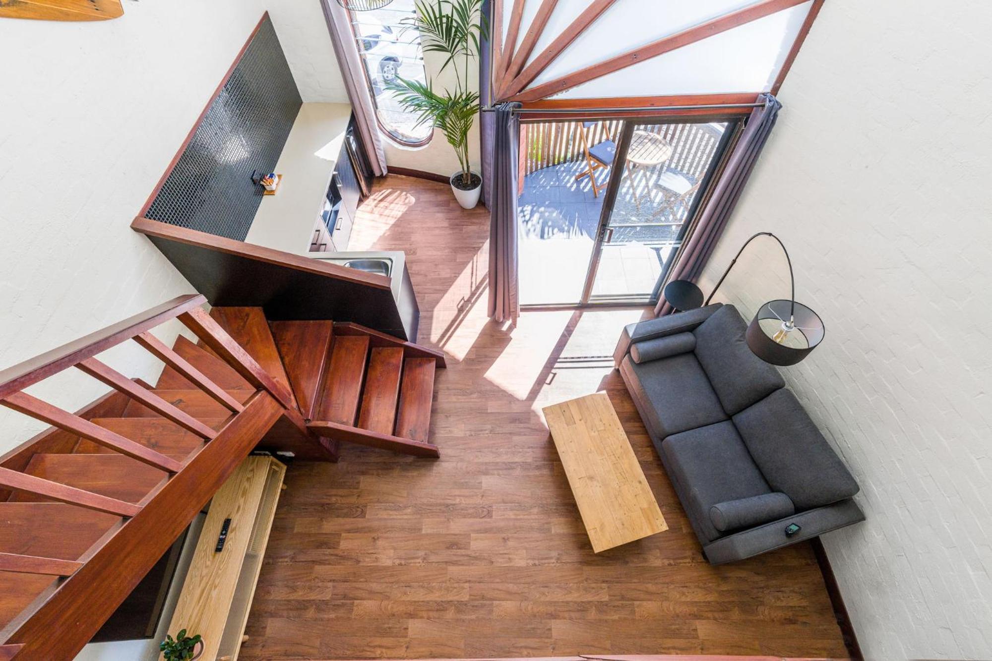 Aquarius Backpackers Resort خليج بيرون المظهر الخارجي الصورة